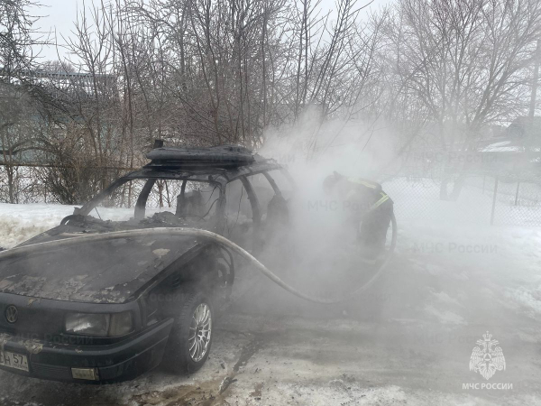 В Хотынецком районе выгорел автомобиль