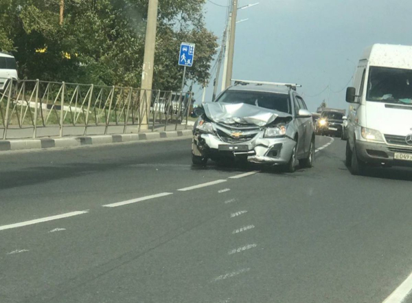 В серьезной аварии на Болховском шоссе пострадали люди