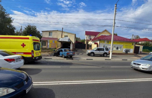 В серьезной аварии на Болховском шоссе пострадали люди